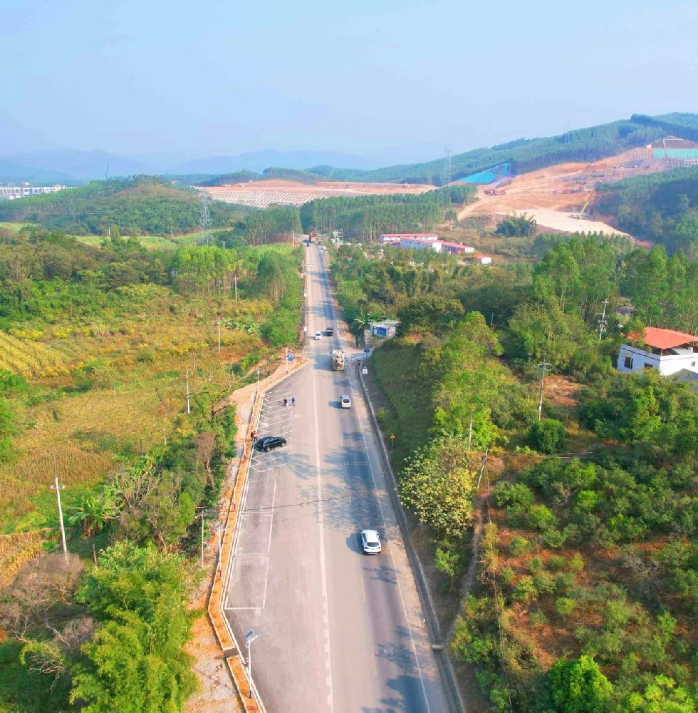 桂中公路部门多方筹措推进公路停车区建设